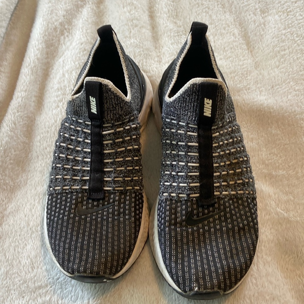 Nike Black and Gray Athletic Shoes